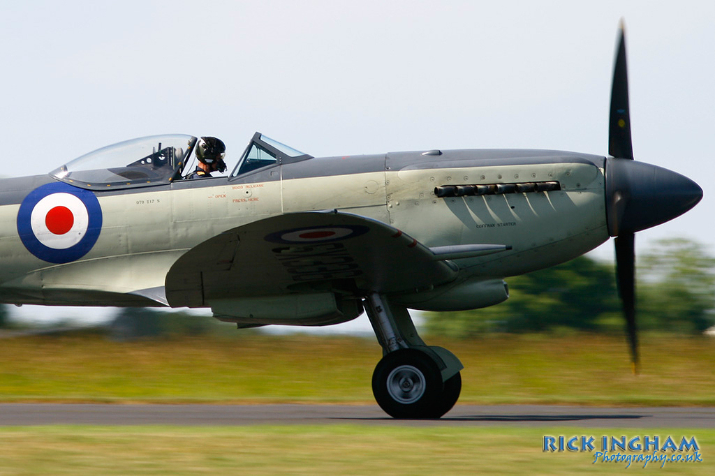 Supermarine Seafire Mk.XVII - SX336 - Royal Navy