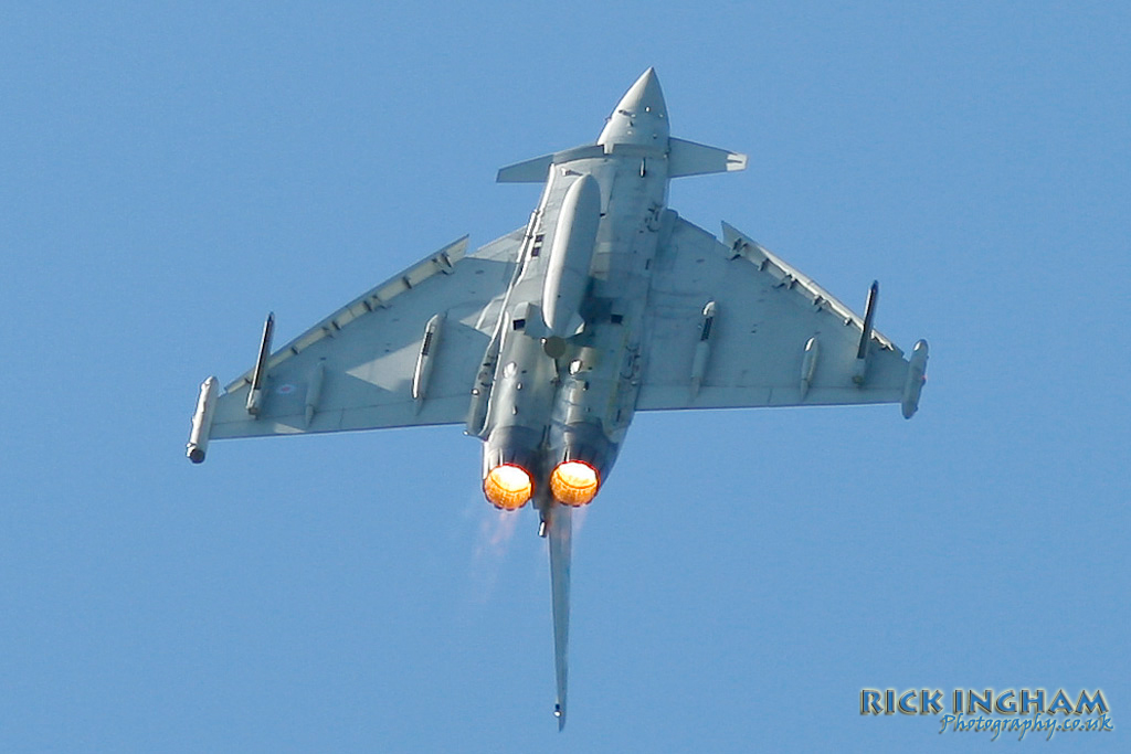 Eurofighter Typhoon FGR4 - ZJ916/QO-U - RAF