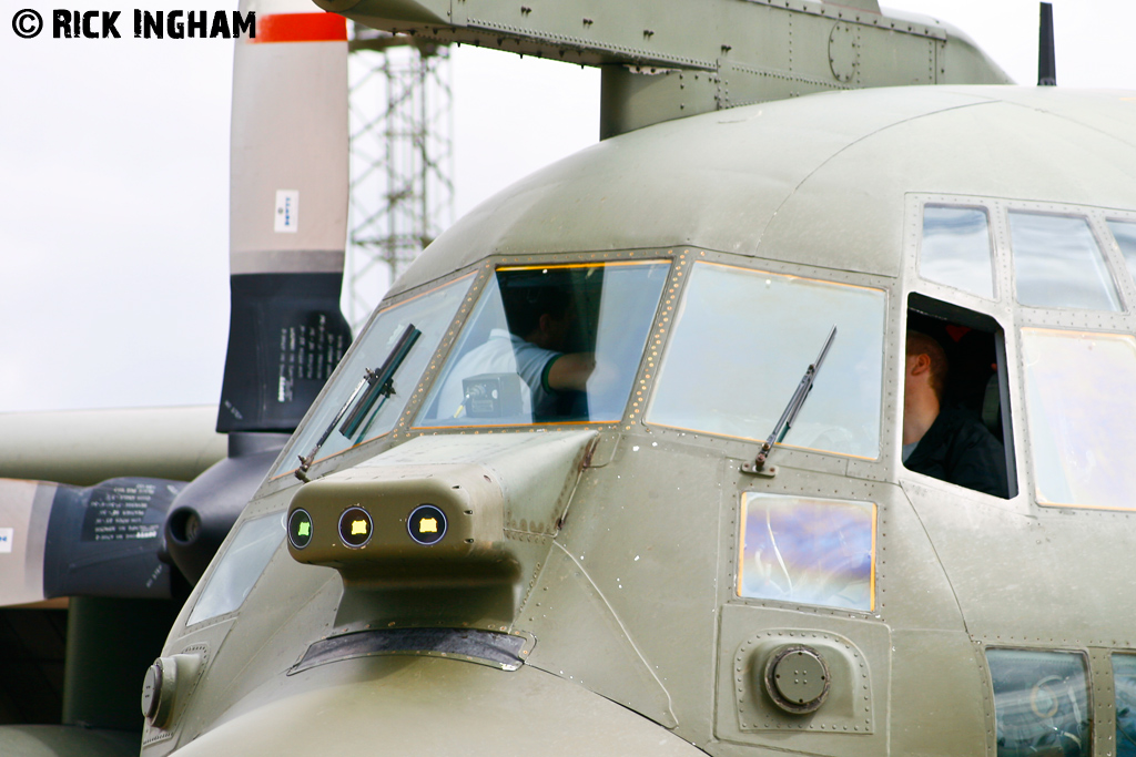 Lockheed C-130K Hercules C1P - XV196 - RAF