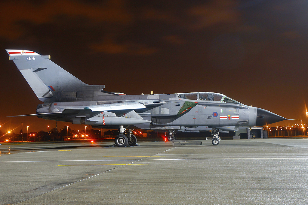 Panavia Tornado GR4 - ZA447/EB-R - RAF