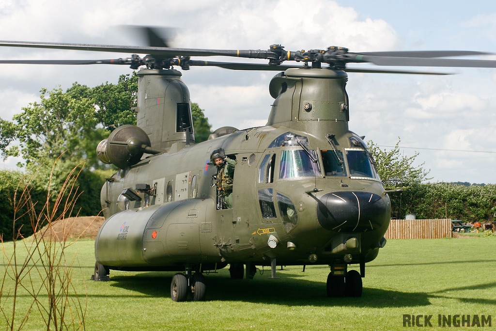 Boeing Chinook HC3 - ZH904 - RAF