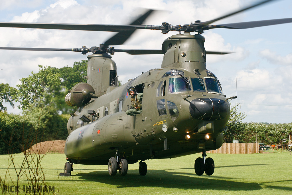 Boeing Chinook HC3 - ZH904 - RAF