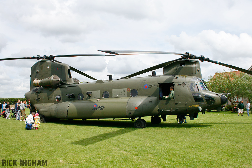 Boeing Chinook HC3 - ZH904 - RAF