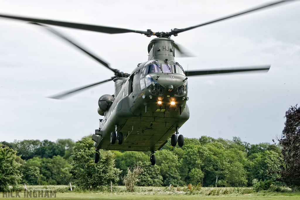 Boeing Chinook HC2A - ZH895/HJ - RAF