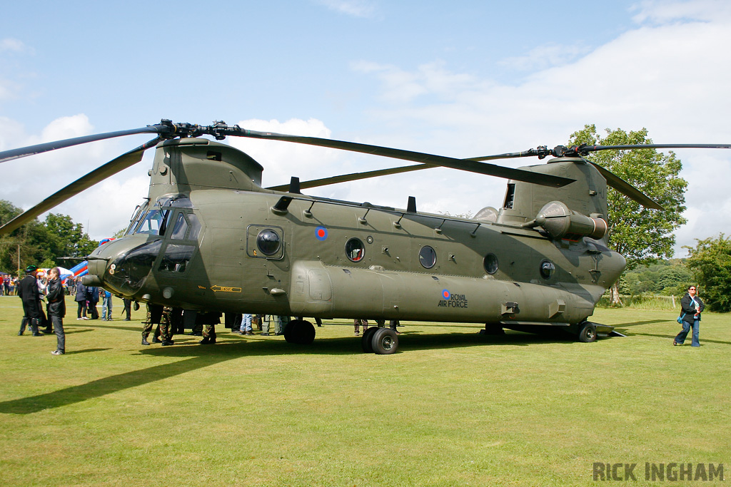 Boeing Chinook HC2A - ZH895/HJ - RAF