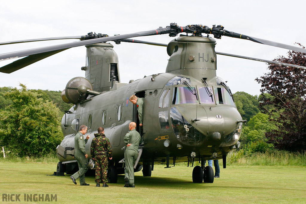 Boeing Chinook HC2A - ZH895/HJ - RAF