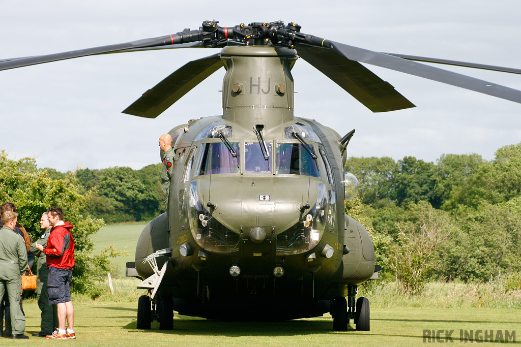 Boeing Chinook HC2A - ZH895/HJ - RAF