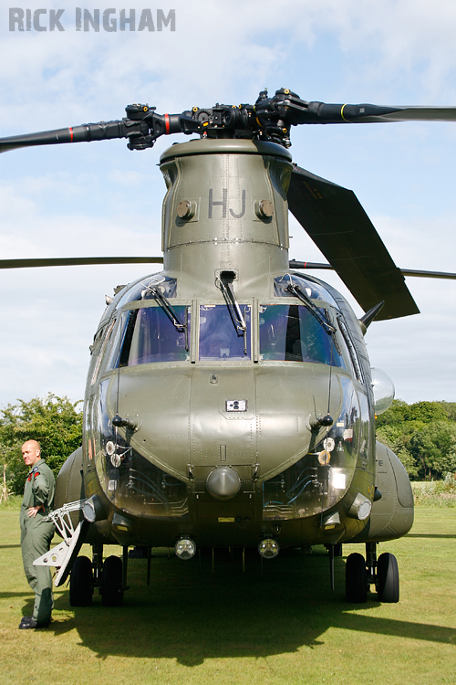 Boeing Chinook HC2A - ZH895/HJ - RAF