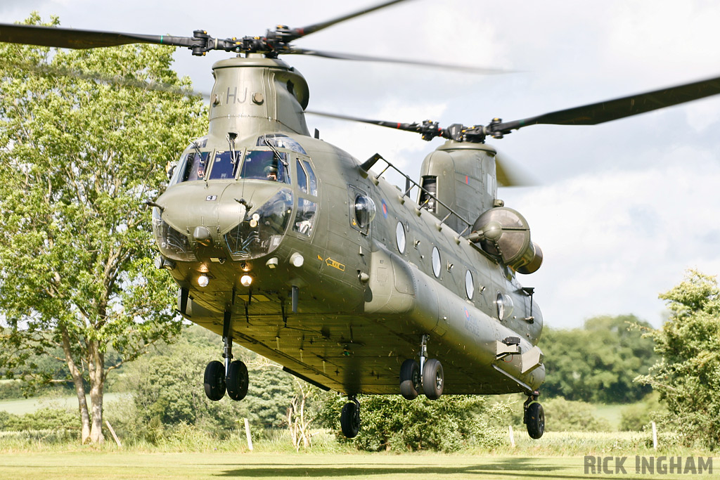 Boeing Chinook HC2A - ZH895/HJ - RAF