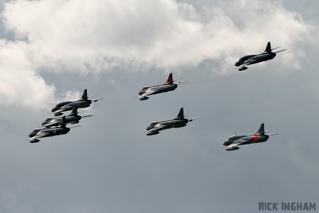 Hawker Hunter T7 - WV372/G-BXFI + XE601/G-ETPS + XE685/G-GAII + G-VETA/XL600 + N-321/G-BWGL + N-294/G-KAXF + XG194/G-PRII - RAF