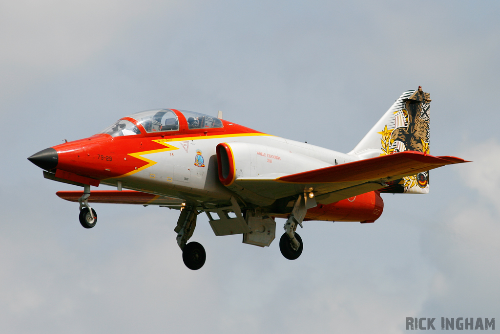 CASA 101EB Aviojet - E.25-87/79-29 - Patrulla Aguila