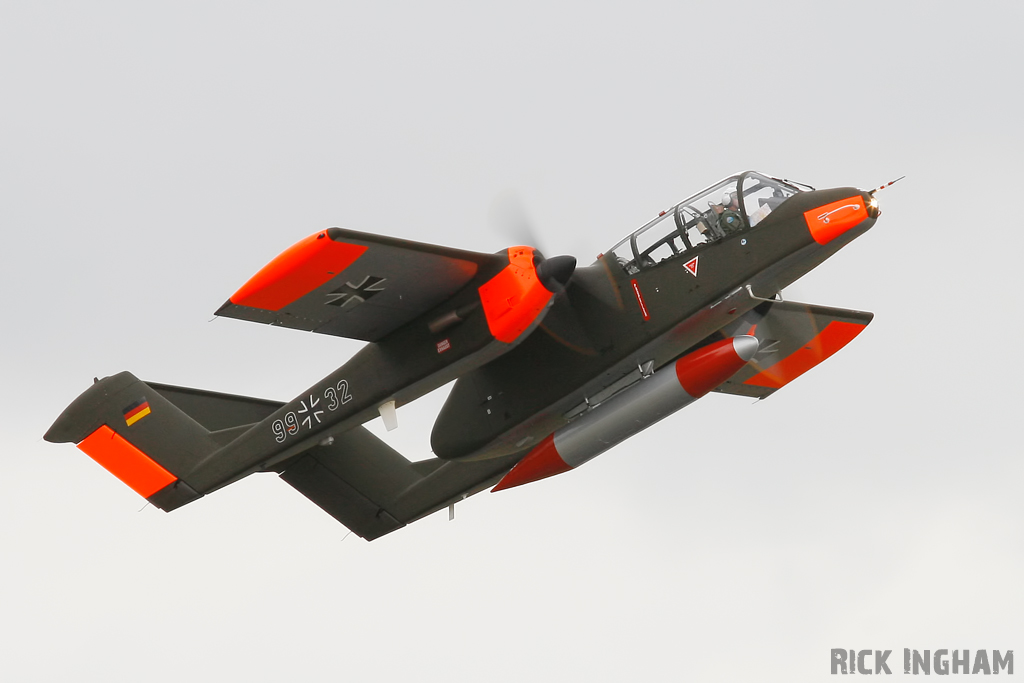 North American OV-10B Bronco - 99+32/G-BZGK