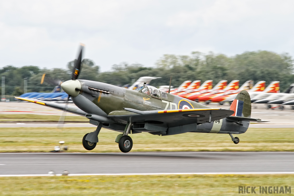 Supermarine Spitfire IX - MH434/G-ASJV - RAF