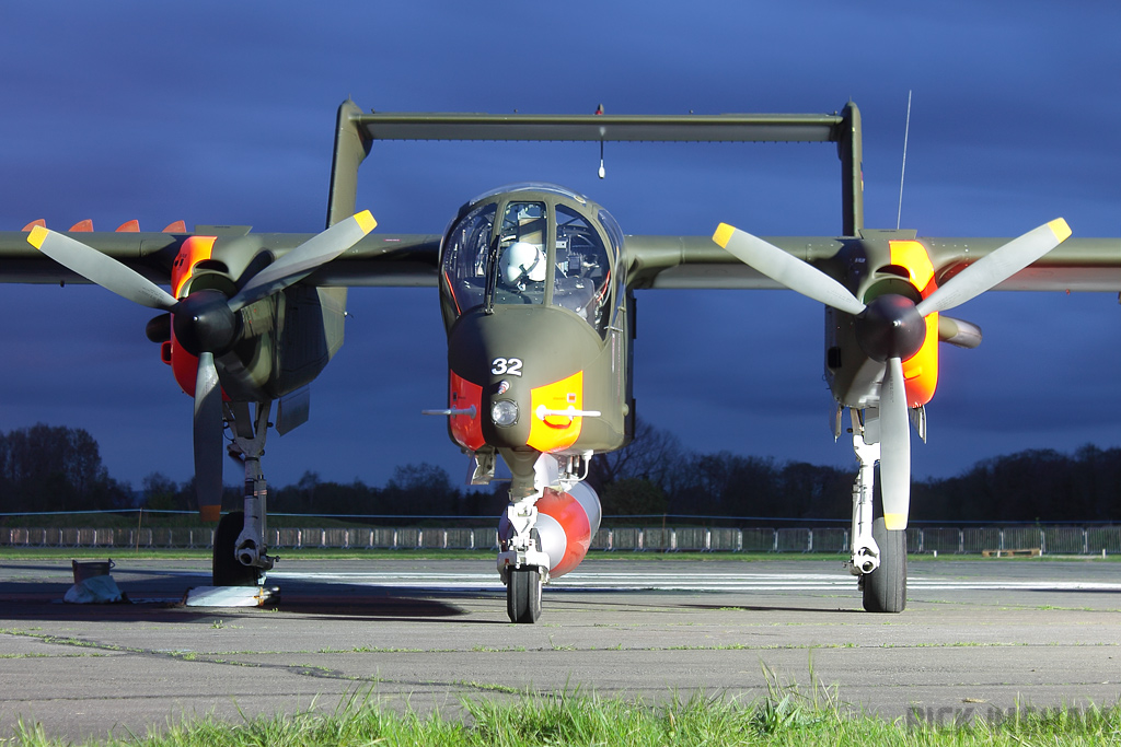 North American OV-10B Bronco - 99+32/G-BZGK