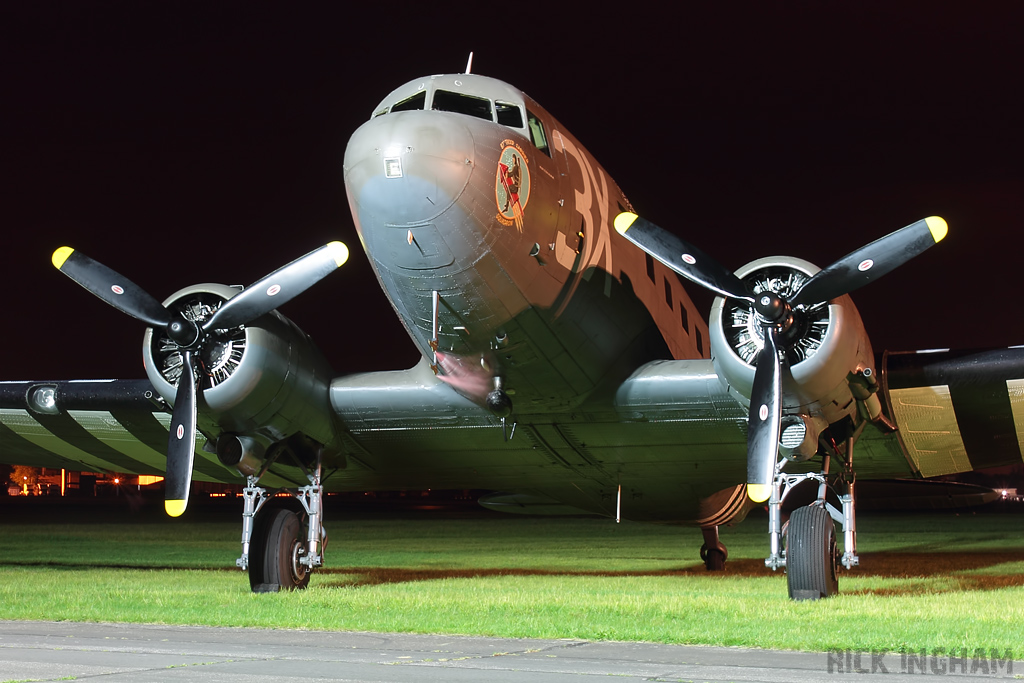 Douglas C-47A Skytrain - N5831B "Drag em oot" - USAF