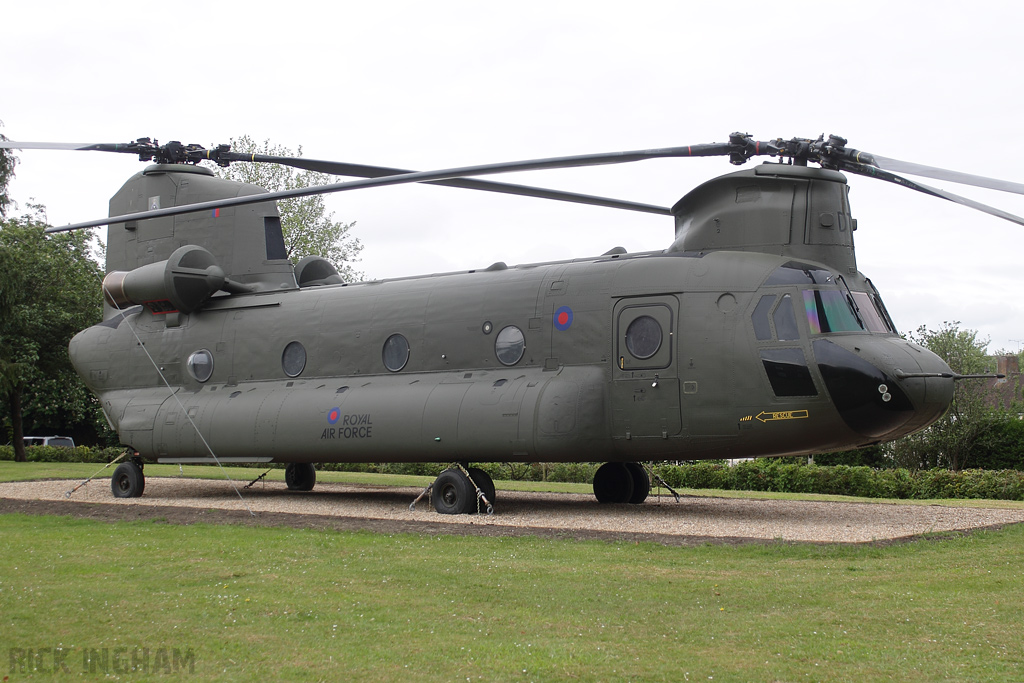 Boeing CH-47F Chinook - 03-08003 - Ex US Army