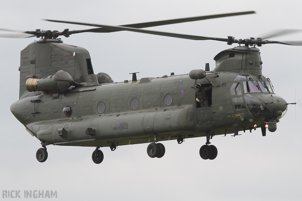 Boeing Chinook HC2 - ZA674/AD - RAF