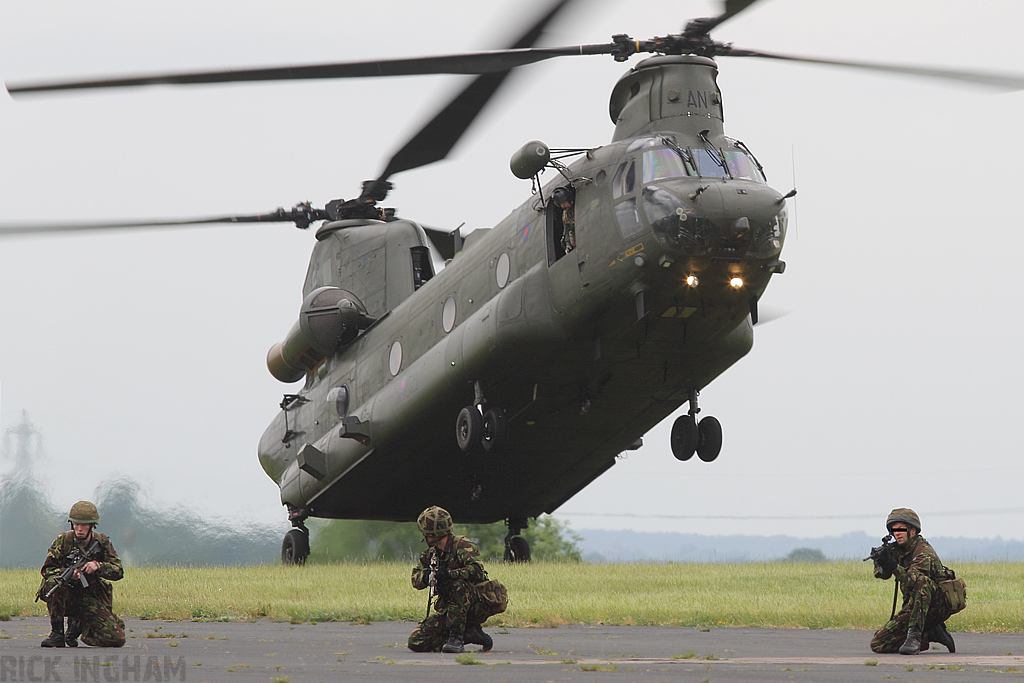 Boeing Chinook HC2 - ZA705/AN - RAF