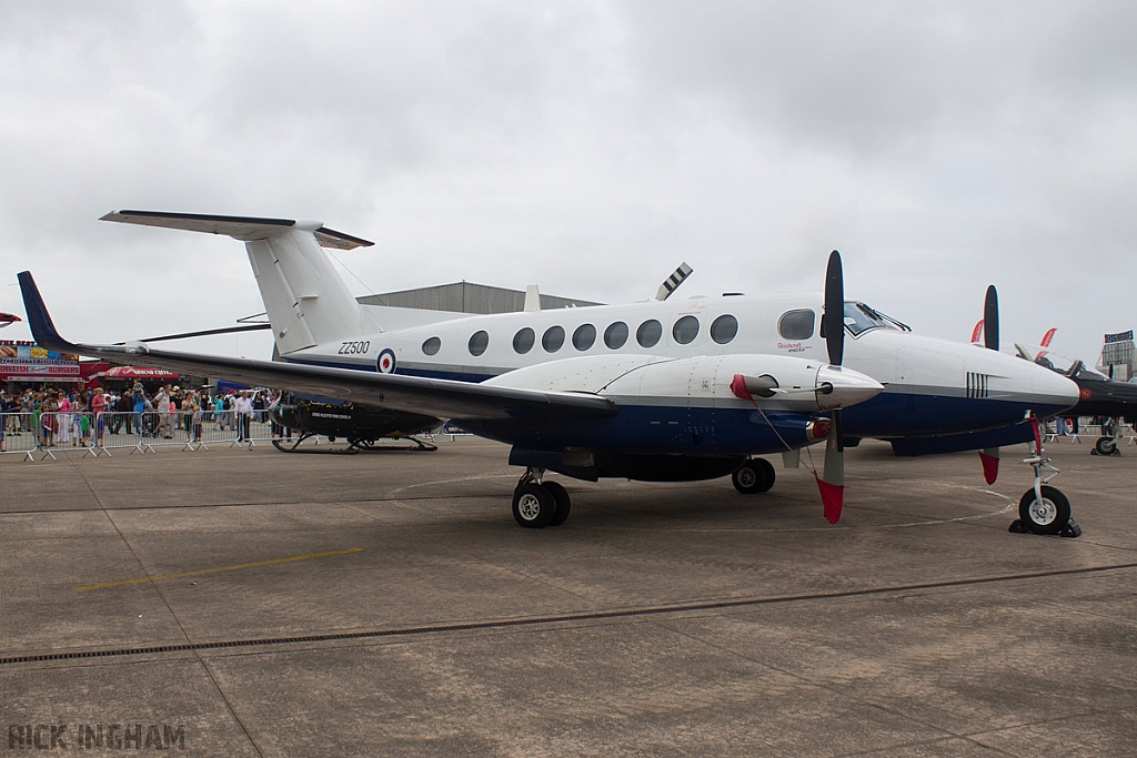 Beech King Air 350 Avenger - ZZ501 - Royal Navy