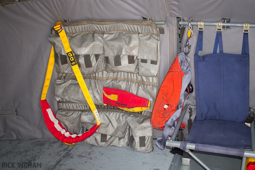 Westland Sea King HU5 - Winch straps