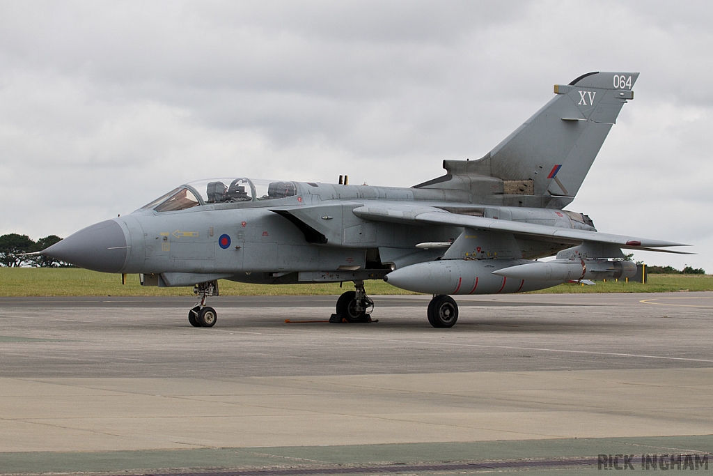 Panavia Tornado GR4 - ZA598/064 - RAF