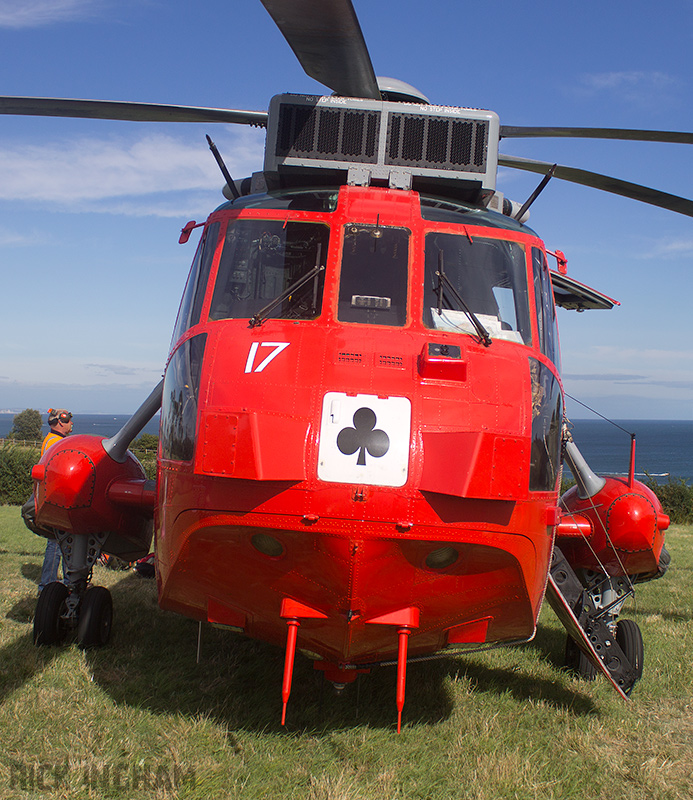 Westland Sea King HU5 - XV670/17 - Royal Navy