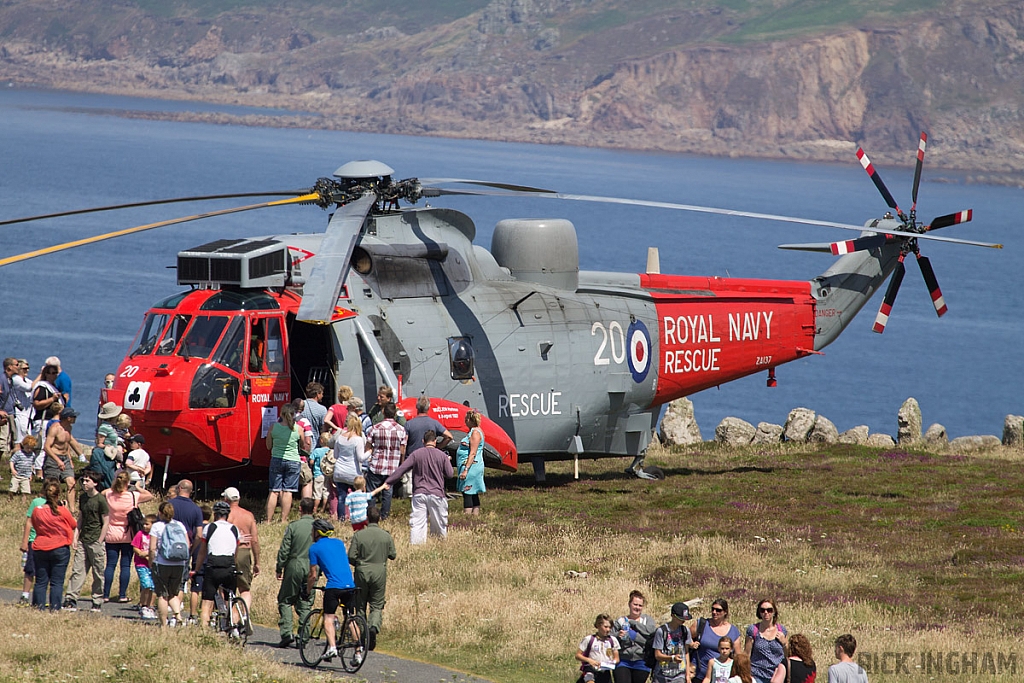 Westland Sea King HU5 - ZA137/20 - Royal Navy