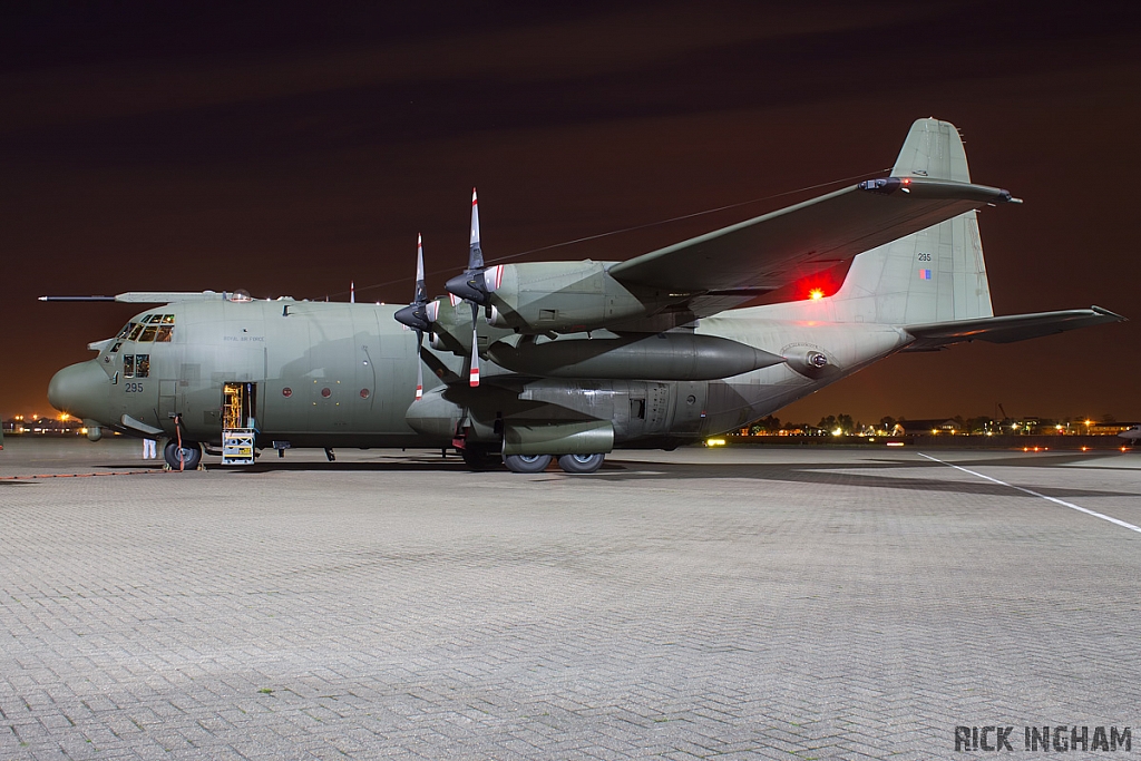 Lockheed C-130K Hercules C1P - XV295 - RAF