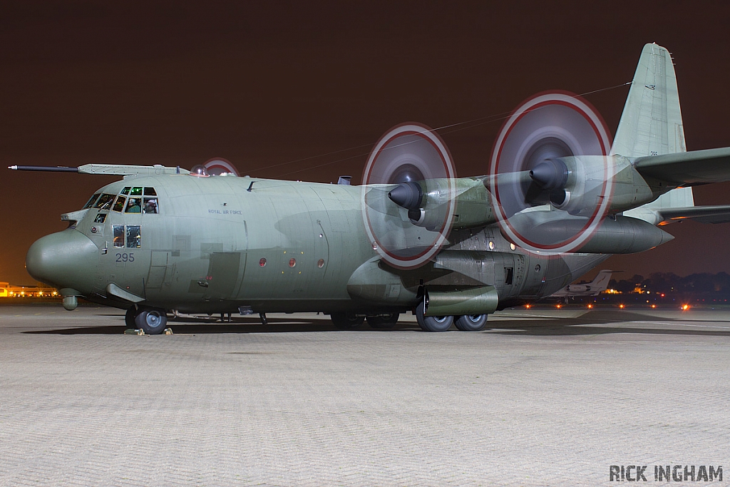 Lockheed C-130K Hercules C1P - XV295 - RAF