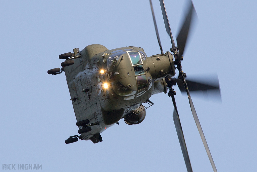 Boeing Chinook HC2 - ZA674 - RAF