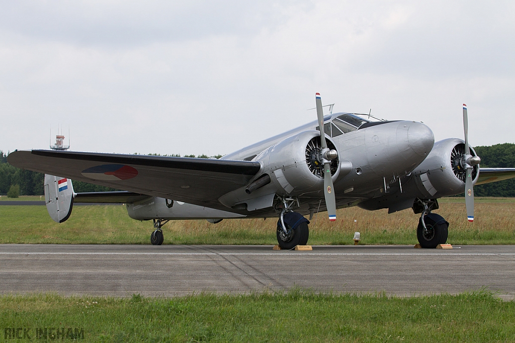 Beech D18S-3NM - PH-KHV