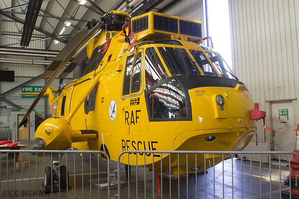 Westland Sea King HAR3 - ZE368/R - RAF
