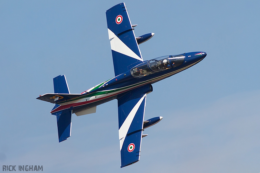 Aermacchi MB-339PAN - MM54479 / 10 - Frecce Tricolori