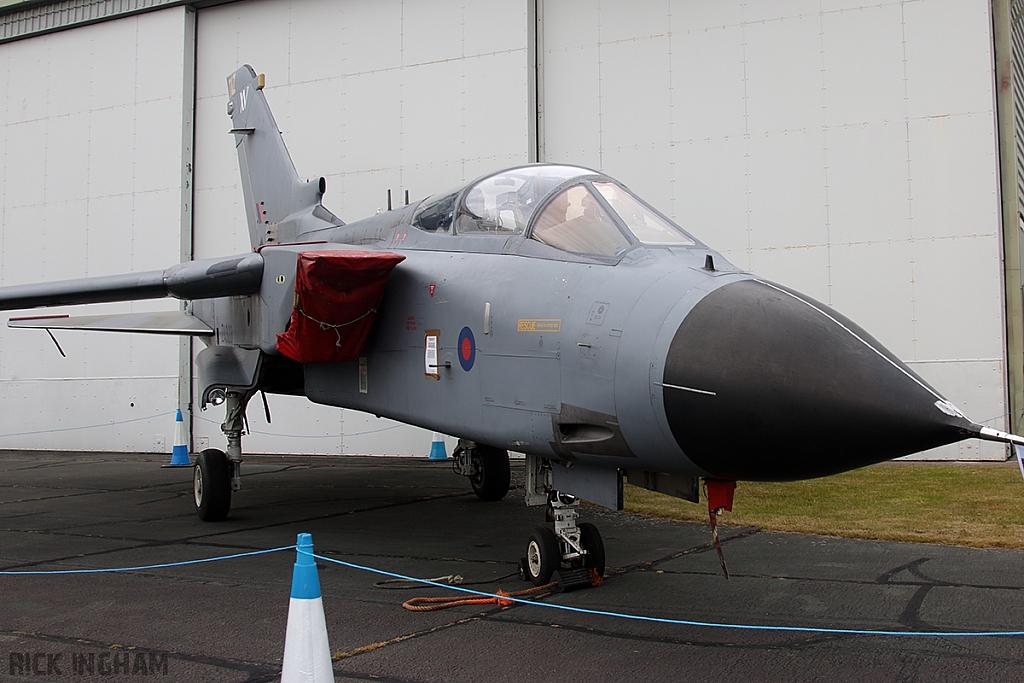 Panavia Tornado GR1 - ZA323 - RAF