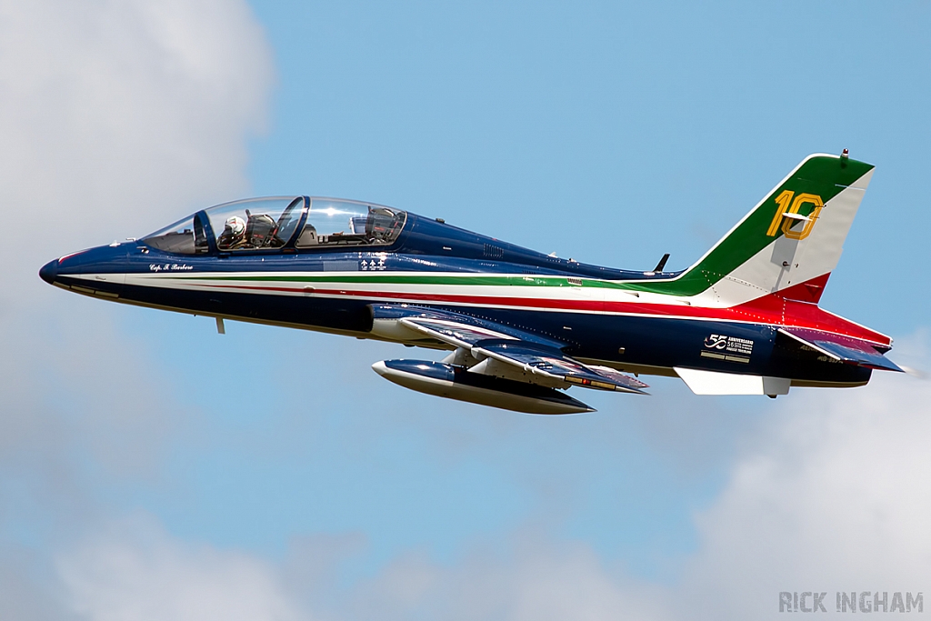 Aermacchi MB-339PAN - MM54500 / 10 - Frecce Tricolori