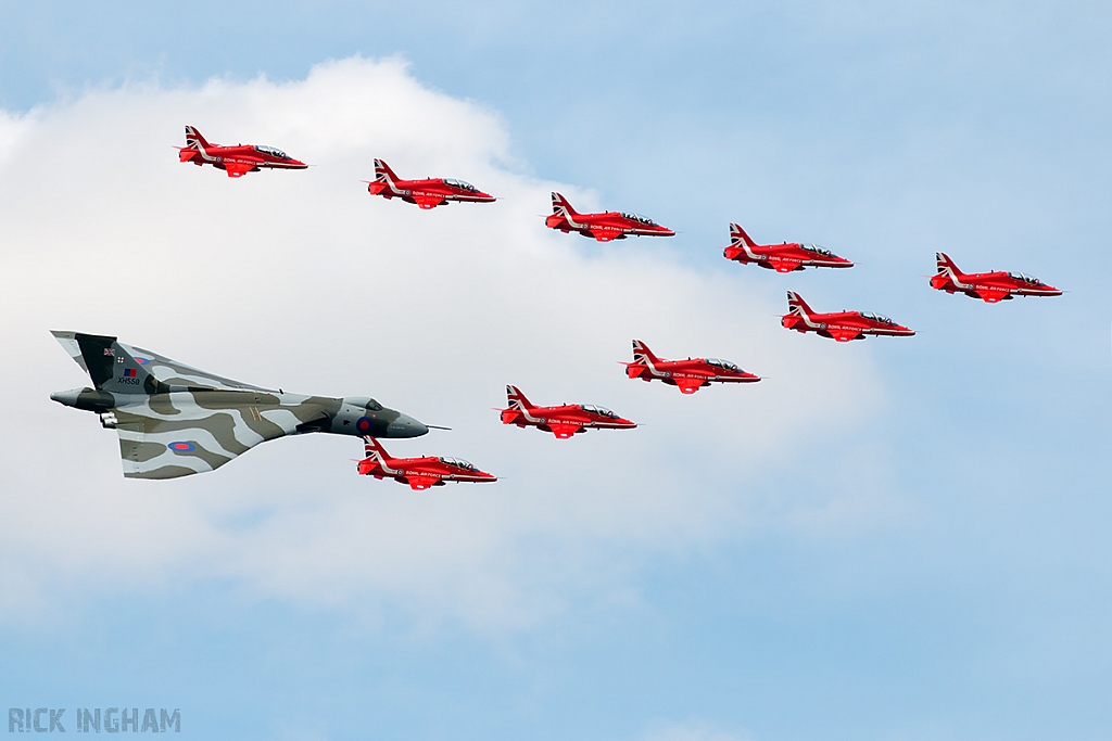 Avro Vulcan B2 - XH558/G-VLCN - RAF + The Red Arrows