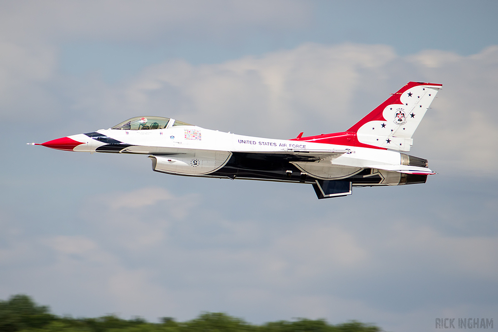 General Dynamics F-16C Fighting Falcon - 91-0392/5 - USAF | Thunderbirds