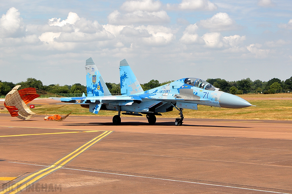 Sukhoi Su-27UB Flanker - 71 blue - Ukrainian Air Force
