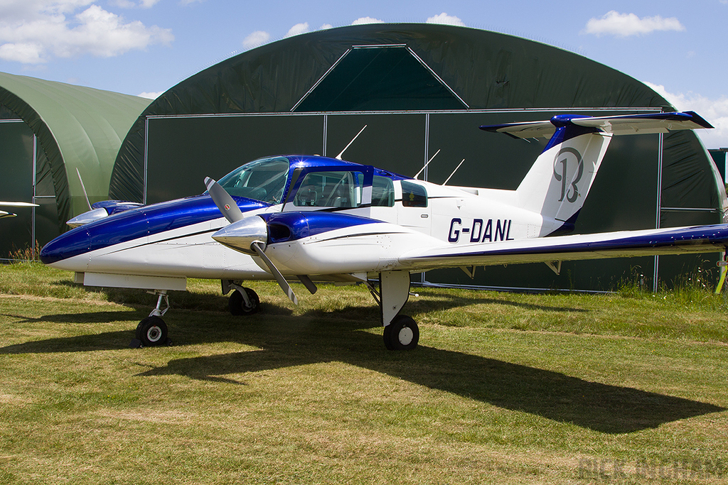 Beech 76 Duchess - G-DANL