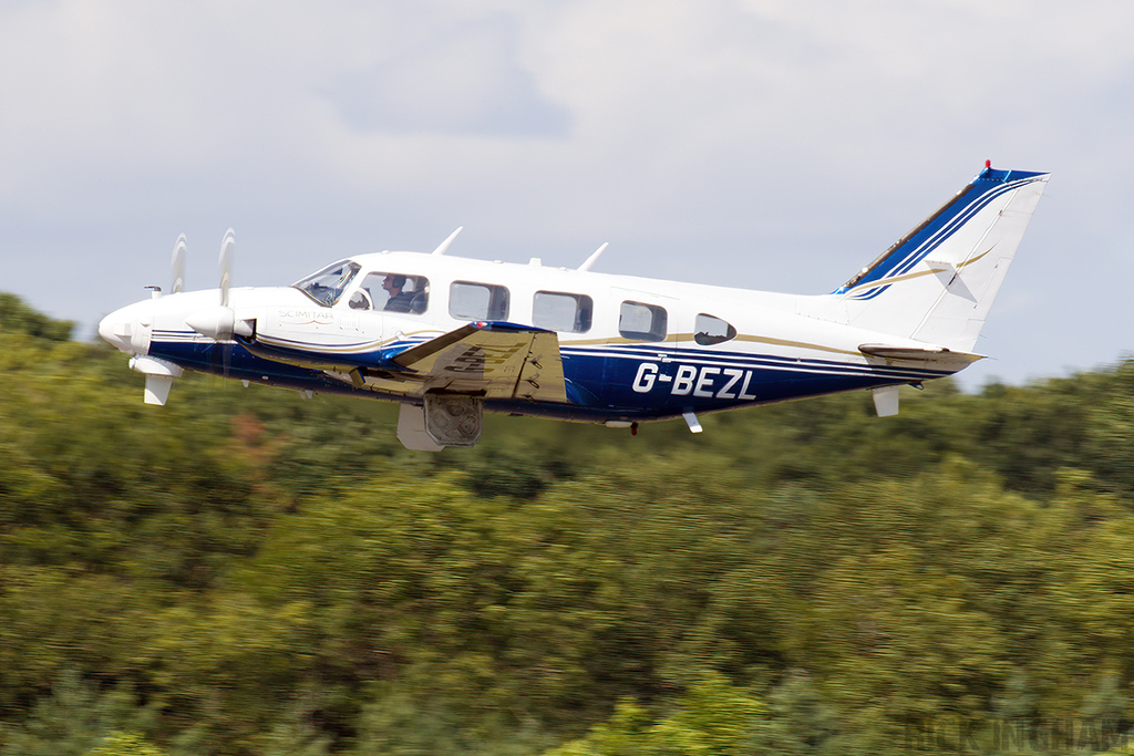 Piper PA-31 Navajo - G-BEZL - 2Excel Aviation