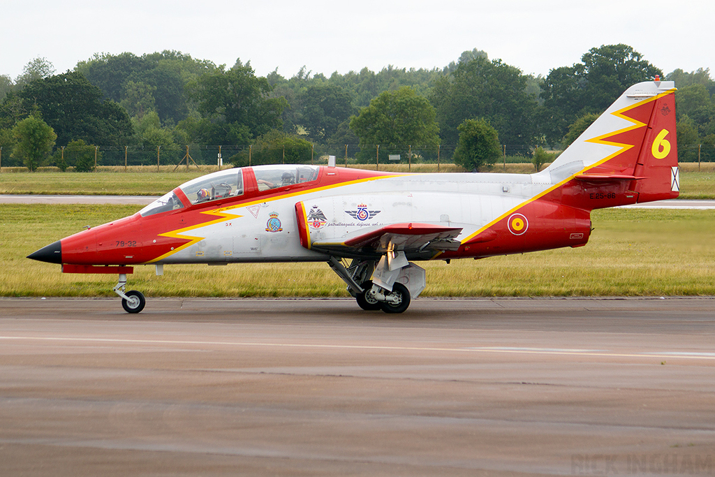 CASA 101 Aviojet - E.25-86 - 79-32/6 - Spanish Air Force | Patrulla Aguila