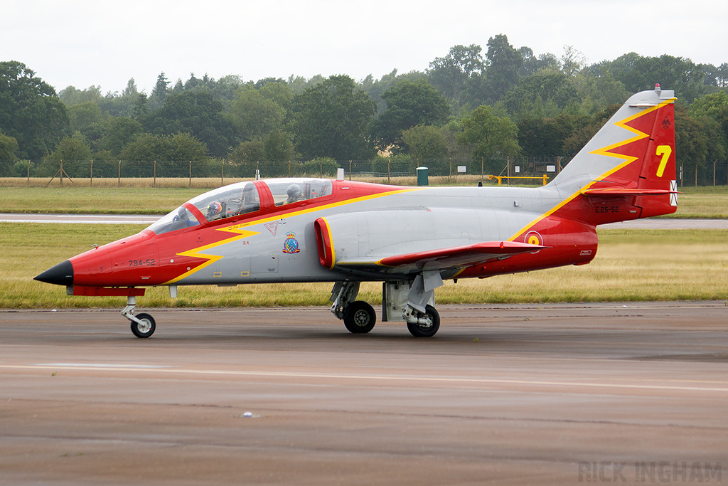 CASA 101 Aviojet - E.25-52 - 794-52/7 - Spanish Air Force | Patrulla Aguila