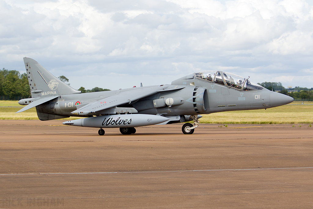 McDonnell Douglas TAV-8B+ Harrier II - MM55032/1-01 - Italian Navy