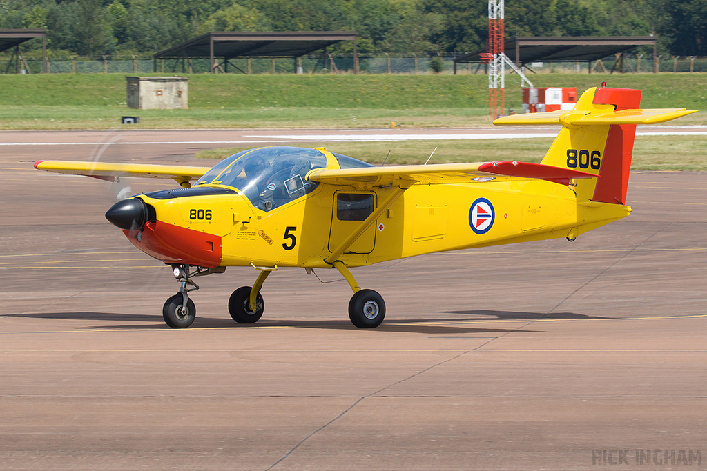 Saab MFI-15 Safari - 806 / 5 - Norwegian Air Force