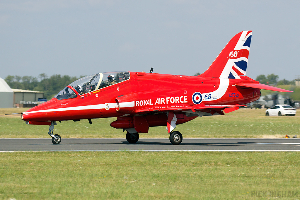 British Aerospace Hawk T1 - XX321 - RAF | The Red Arrows