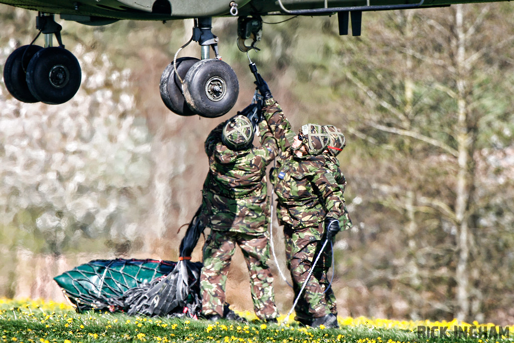 606 Squadron RAF Reserve Soldiers