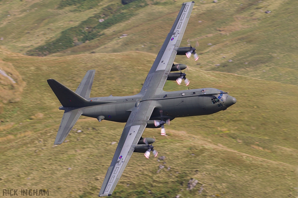 Lockheed C-130K Hercules C3 - XV303 - RAF