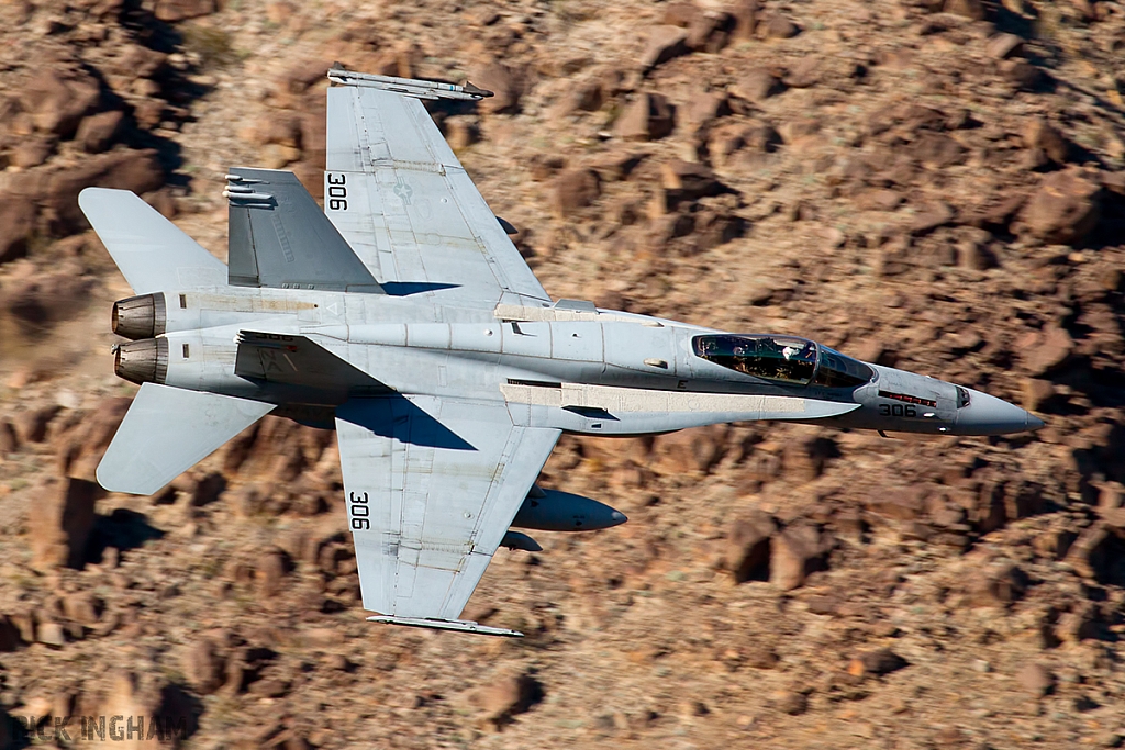 McDonnell Douglas F/A-18C Hornet - 164686 - US Navy