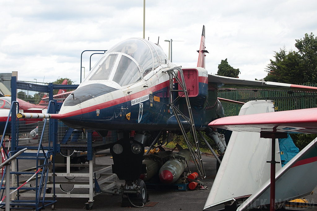 Sepecat Jaguar T2 - XW566 - QinetiQ