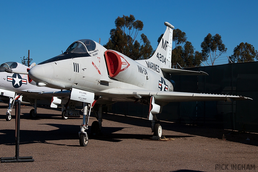 Douglas A-4F Skyhawk - 154204 - USMC